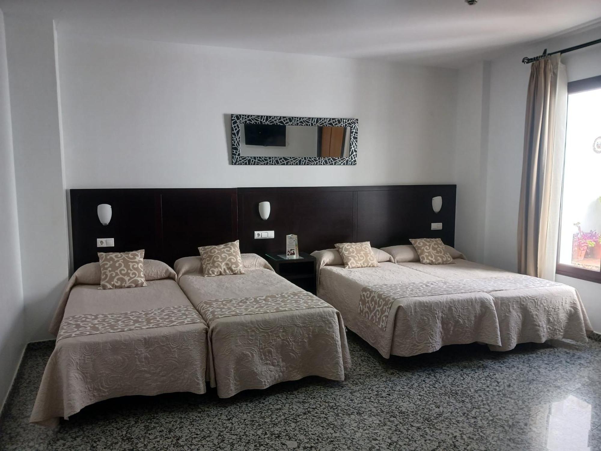 Hotel De Los Faroles Kordoba Zewnętrze zdjęcie