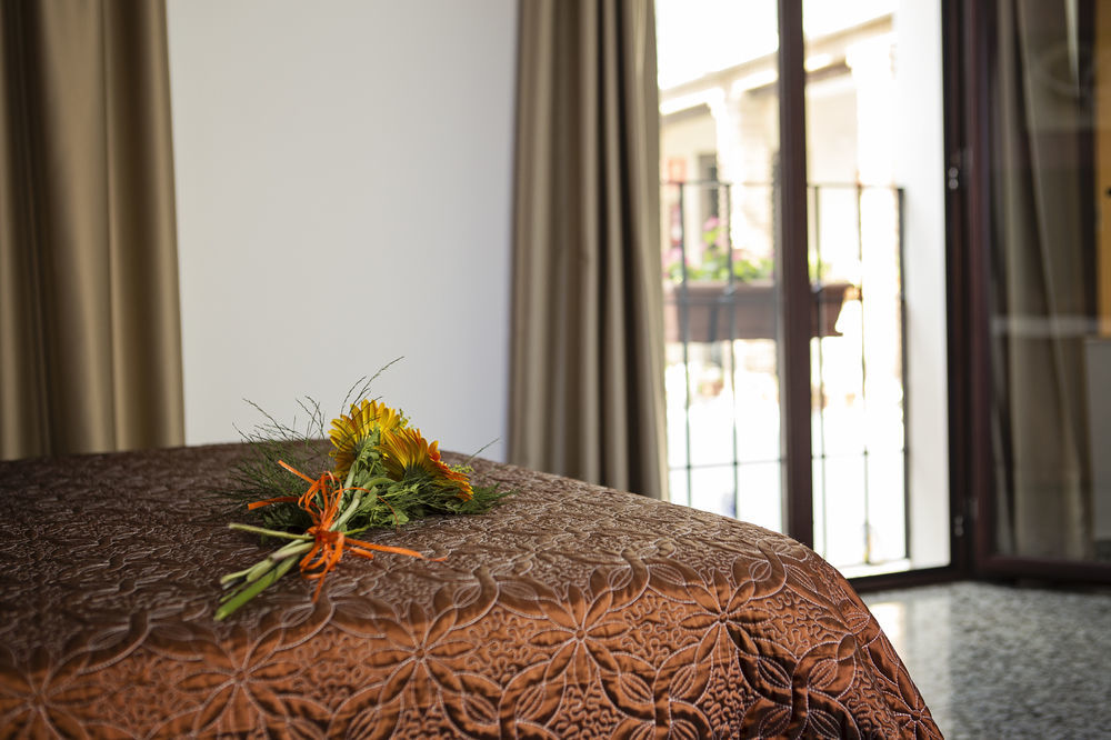Hotel De Los Faroles Kordoba Zewnętrze zdjęcie
