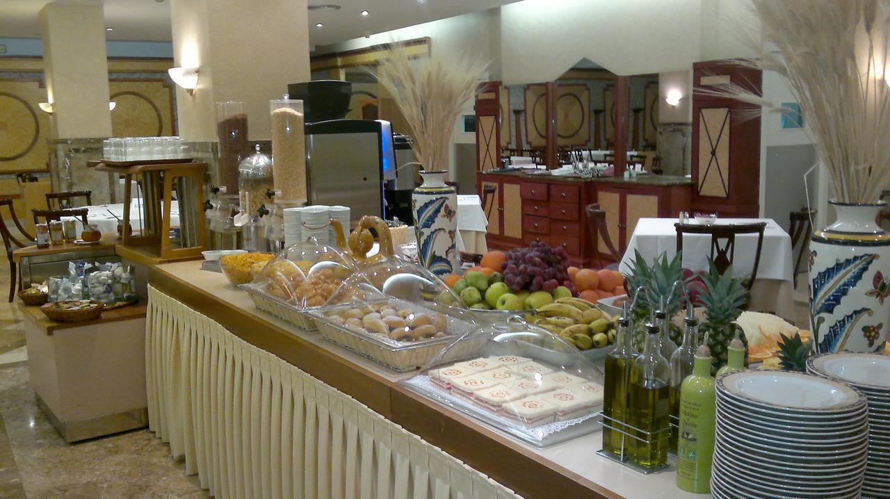 Hotel De Los Faroles Kordoba Zewnętrze zdjęcie