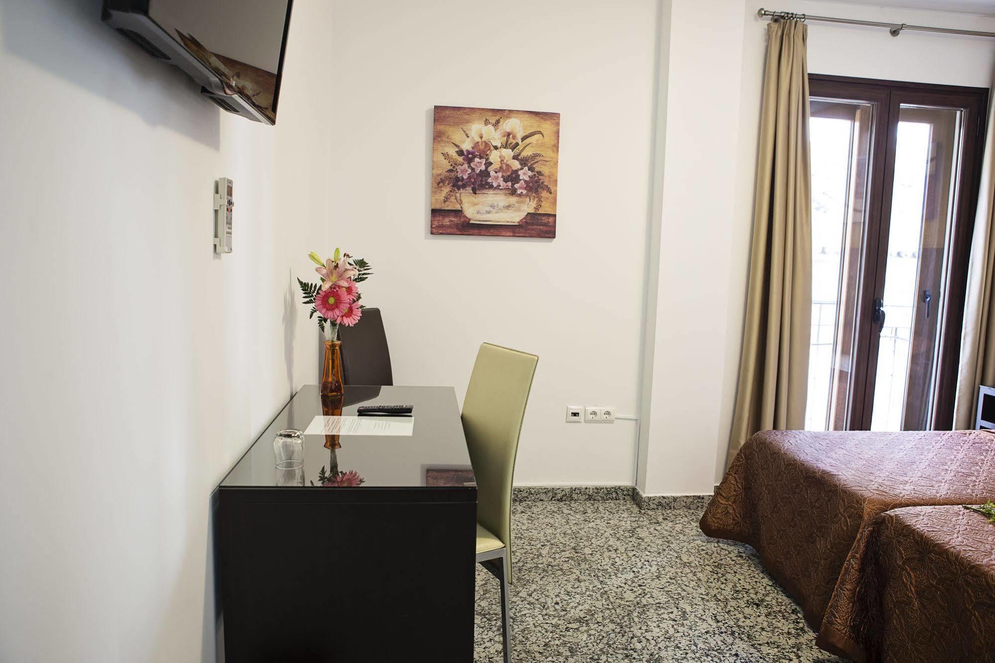 Hotel De Los Faroles Kordoba Zewnętrze zdjęcie
