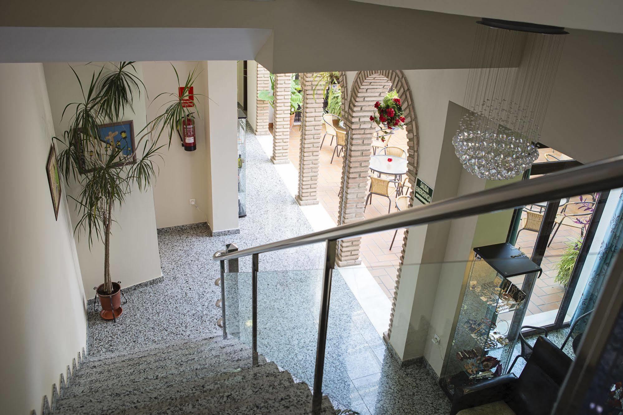 Hotel De Los Faroles Kordoba Zewnętrze zdjęcie