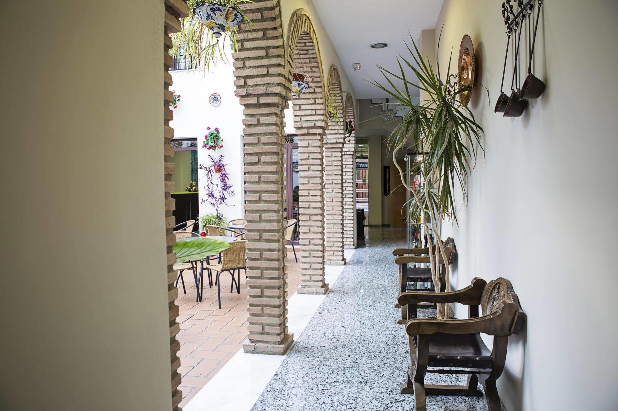 Hotel De Los Faroles Kordoba Zewnętrze zdjęcie