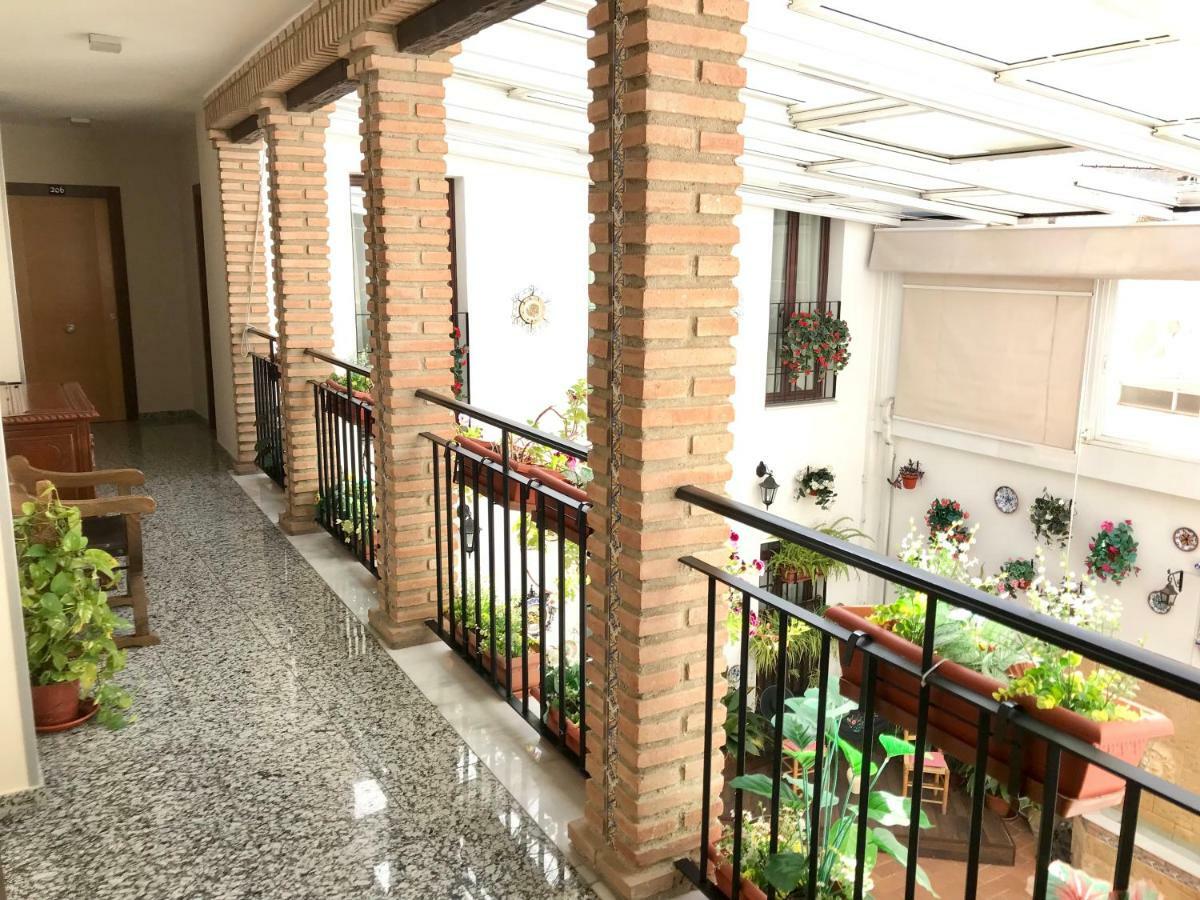 Hotel De Los Faroles Kordoba Zewnętrze zdjęcie