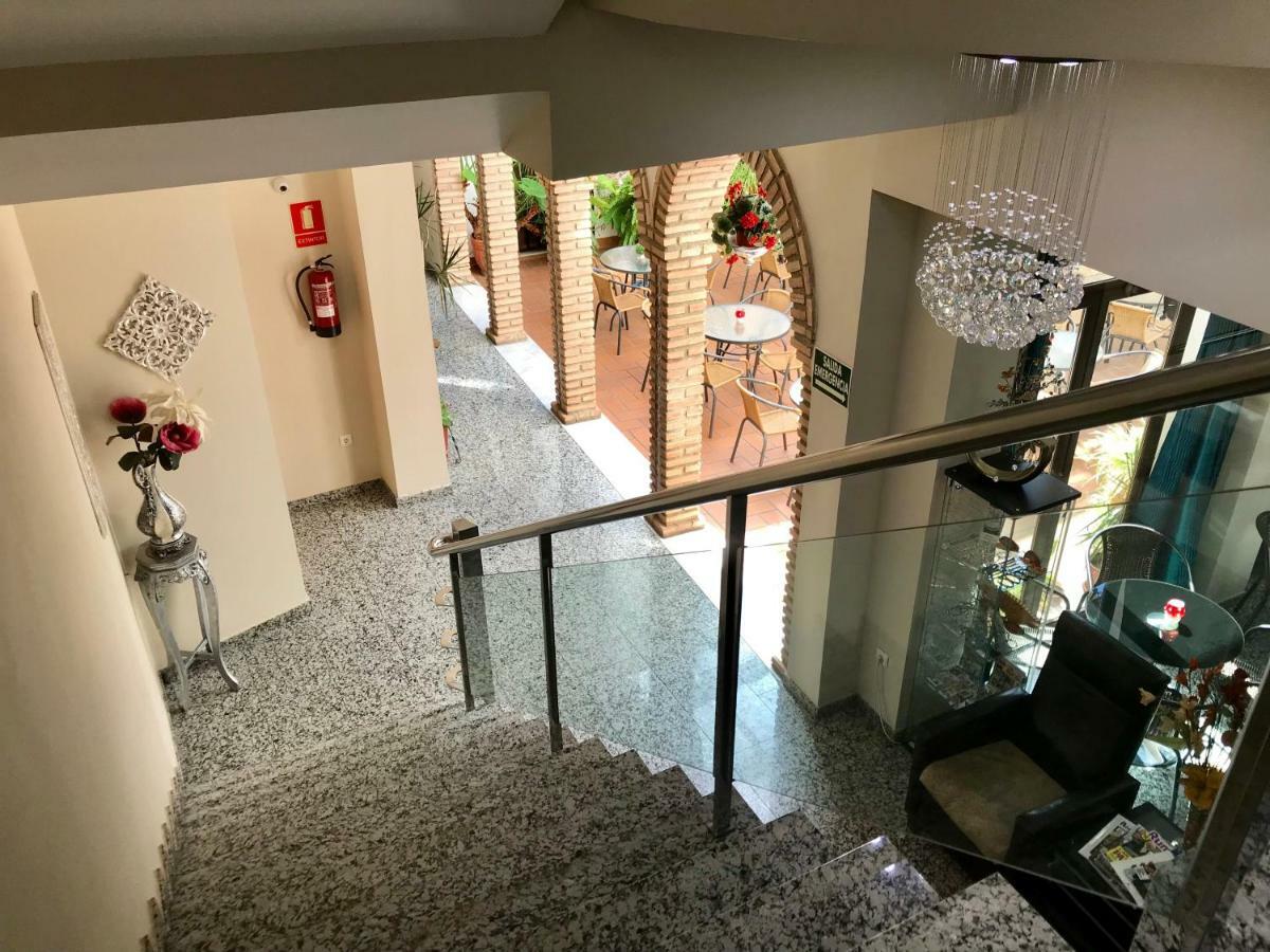 Hotel De Los Faroles Kordoba Zewnętrze zdjęcie